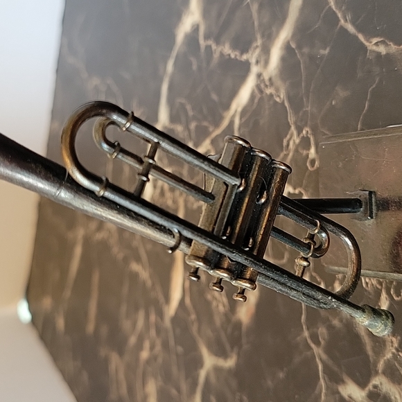 BRONZE FINISH ( TROMBONE ) PENCIL SHARPENER - Picture 2 of 3